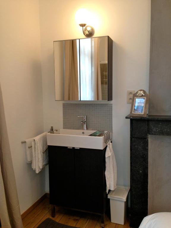 Les Du Pays De Apartamento Charleroi